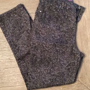 Gloria Vanderbilt Amanda patterned jeans